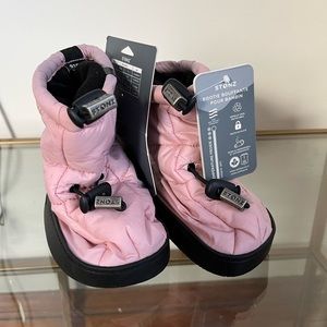Stonz toddler puffer booties XL